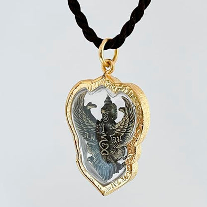Artschatz Golden Amulet Garuda. Khagesvara, Vahana of Vishnu, Suparna, Thai Buddha Pendant