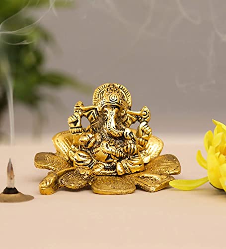 Ganesha On Leaf Made of Metal – Ganesh Idol Statue Traditional Figurine for Home Office Temple Puja Decoration Diwali Housewarming Gift