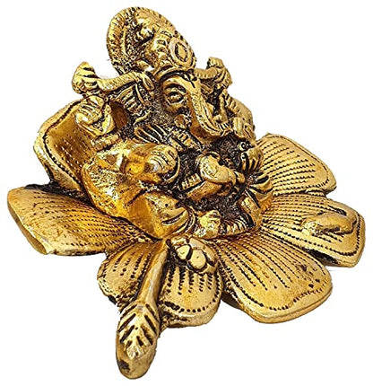 Ganesha On Leaf Made of Metal – Ganesh Idol Statue Traditional Figurine for Home Office Temple Puja Decoration Diwali Housewarming Gift