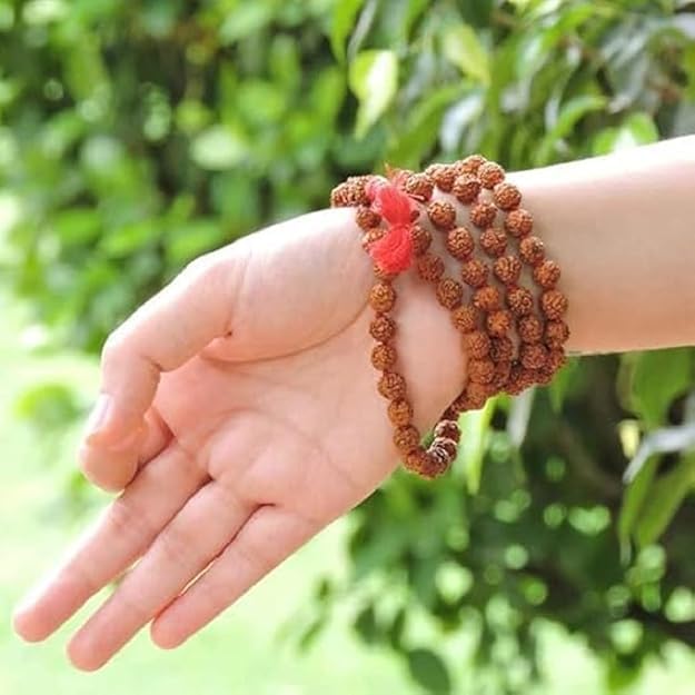 Rudraksha Kanthi mala Sandalwood Japa Mala 108 Beads Chandan mala Safed Chandan ki lakdi ki mala Chandan ki for Puja Item Pack of 1
