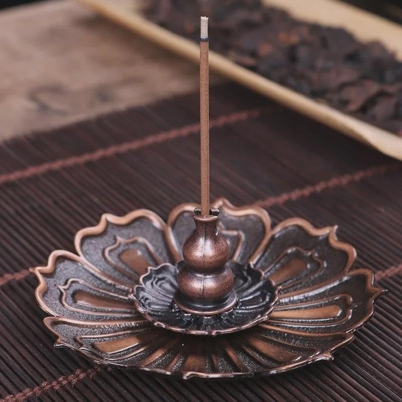 1 PC Incense Burner Lotus Shape Metal Burner Holder Incense Plate Stick Cone Incense Aromatherapy Craft (Green) - color: Green